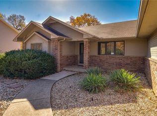 29 Pamona Dr, Bella Vista, AR 72715