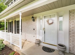 2019 Clematis Dr, Algonquin, IL 60102