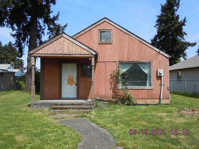 1st image of 915 113th St S