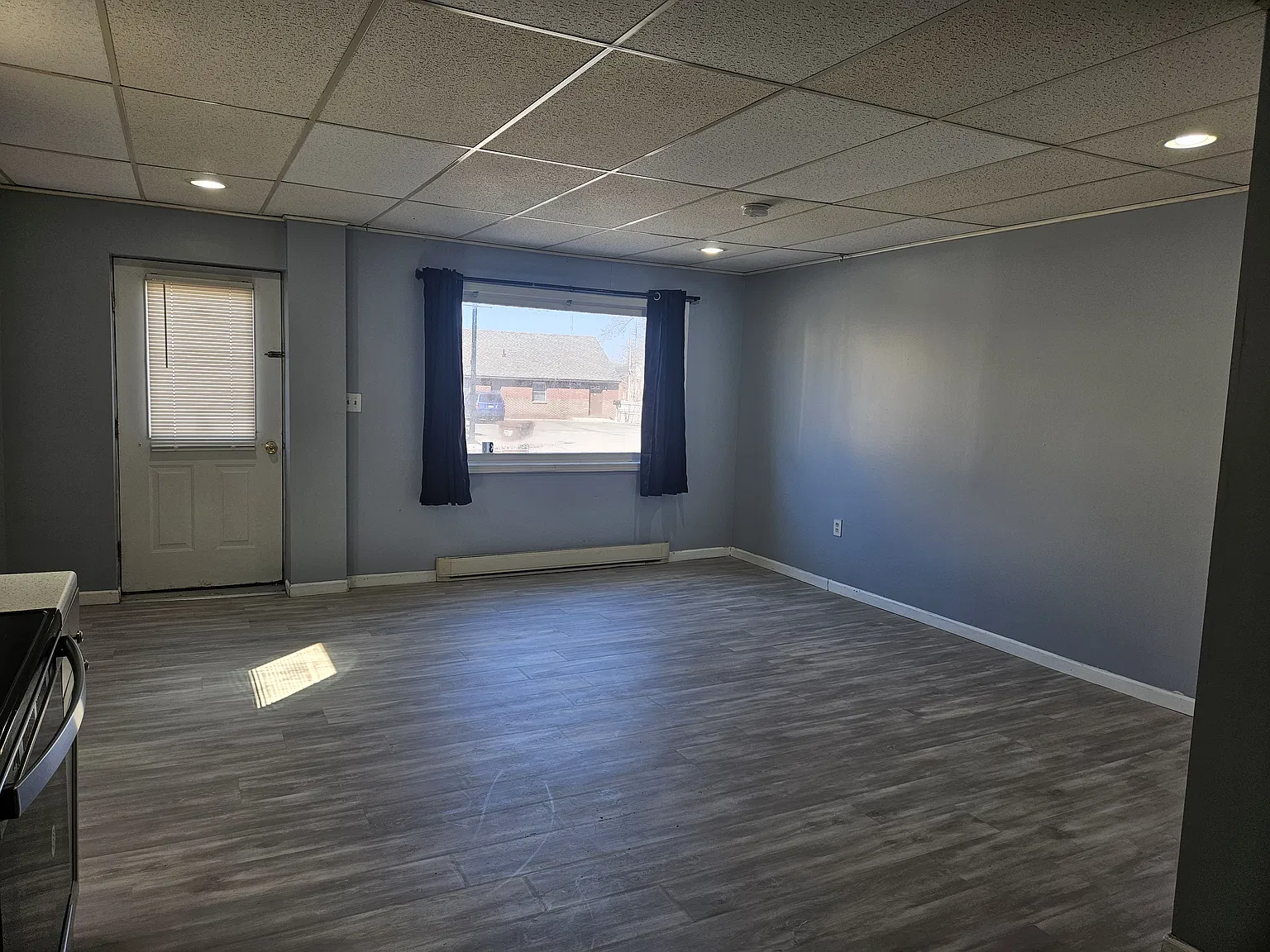 1 bed, 800 sqft, $1,100 — Photo 3