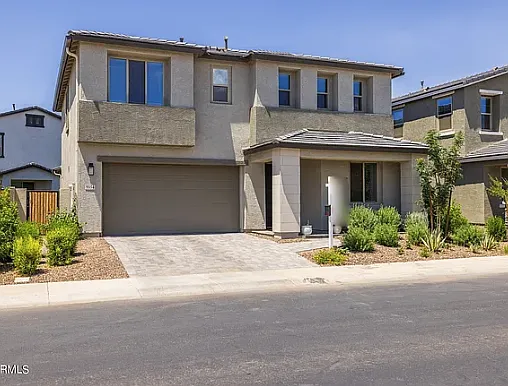 4 bed, 2728 sqft, $5,500 — Photo 4