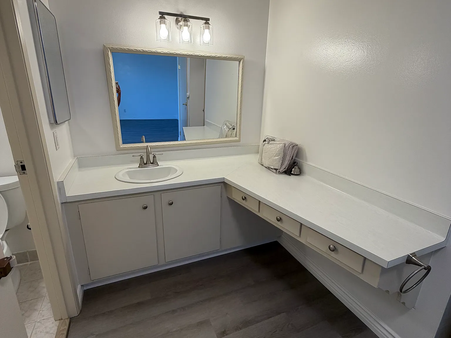 1 bed, 924 sqft, $2,300 — Photo 3