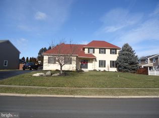 825 Cliff Rd, Bensalem, PA 19020