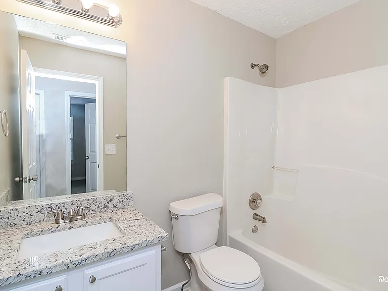 7206 Bridgeport Ct — Photo 14