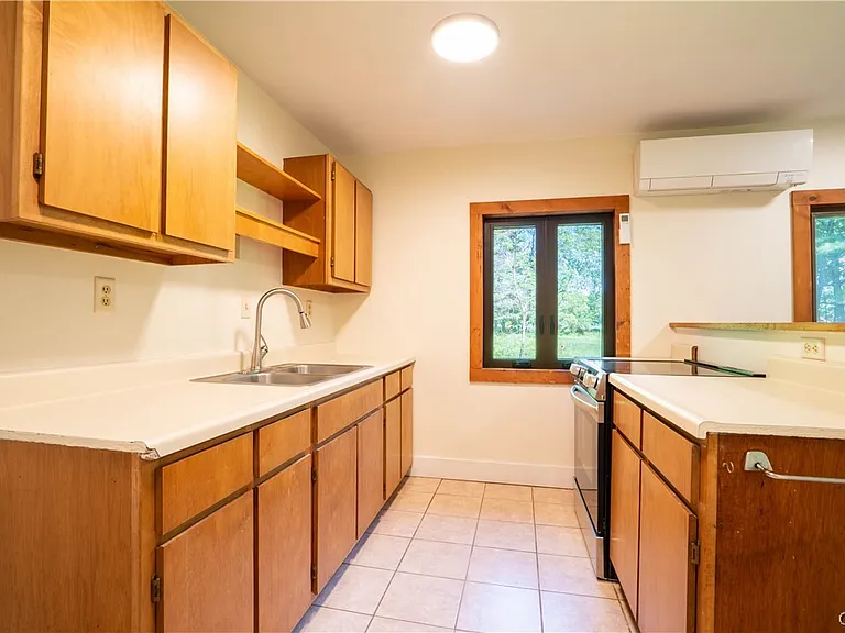7481 Hoffman Rd — Photo 19