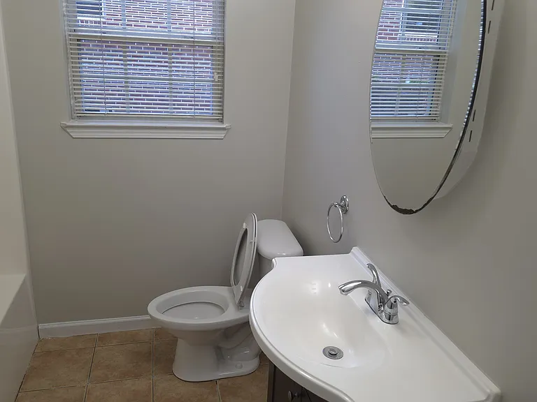 234 Clifton St — Photo 8