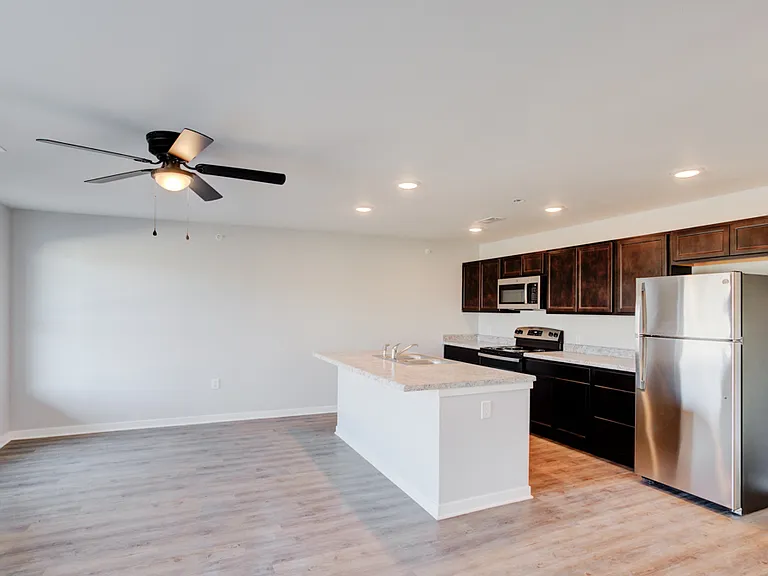 Cypress Point Apartments — Photo 19