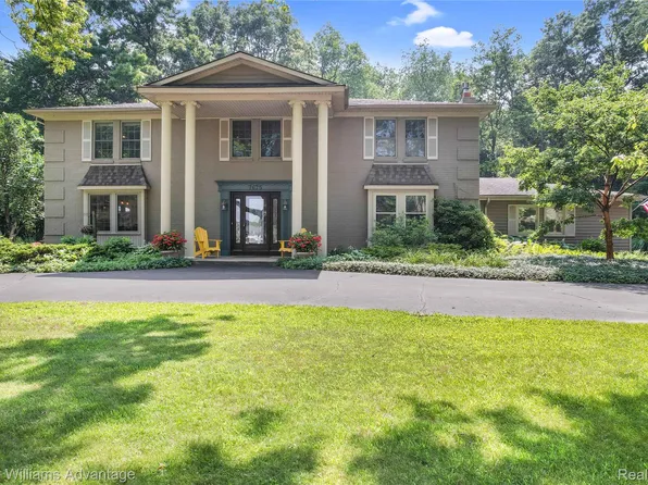 7675 Morningstar Ct, Clarkston, MI 48348