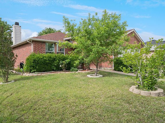 2nd image of 1720 Canyon Oaks Dr