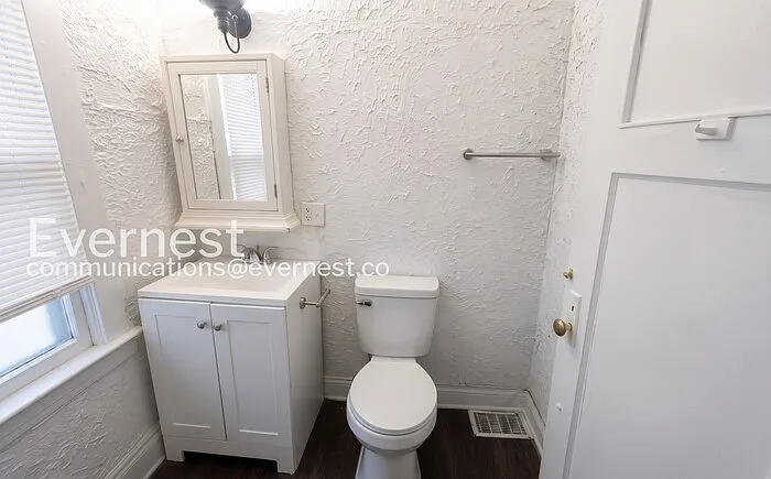 3353 E 132nd St — Photo 8