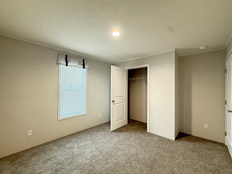 29800 Guilford Cir #71 — Photo 9
