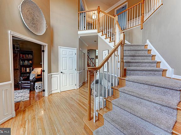 3rd image of 13 Annesley Dr