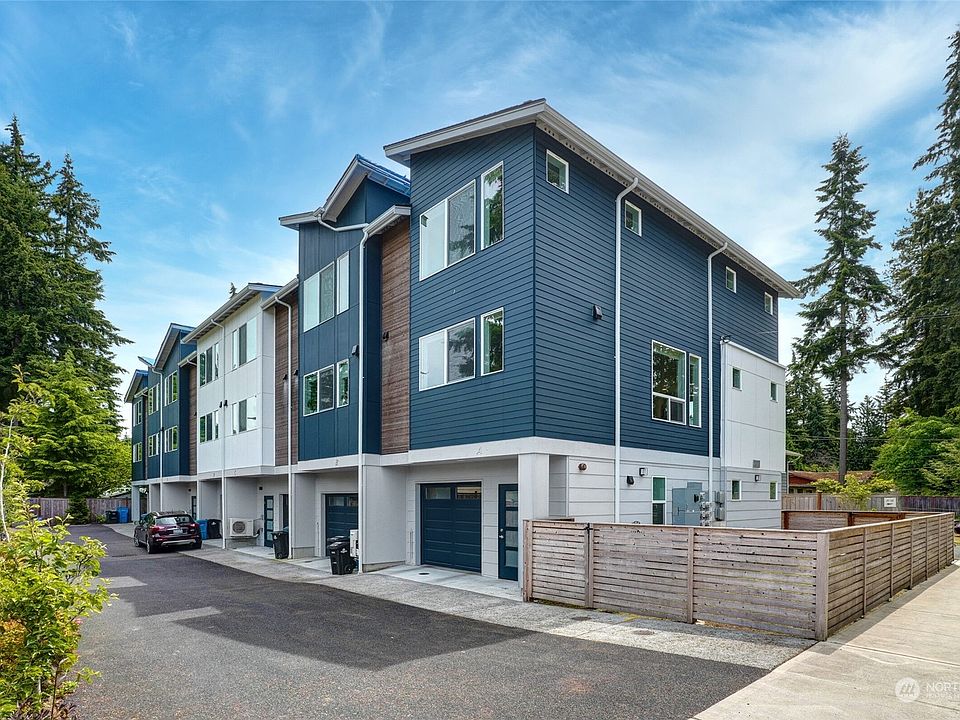 1st image of 18322 1st Avenue NE #A