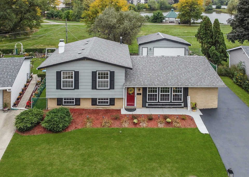 1st image of 1556 Yorkshire Dr