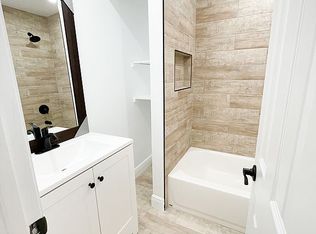 1325 W 41st St, Hialeah, FL 33012
