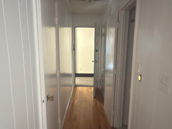 4th image of 199 Strathmore Rd #2D