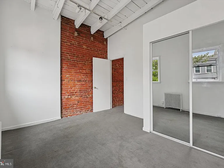 4355 Main St #2 — Photo 17