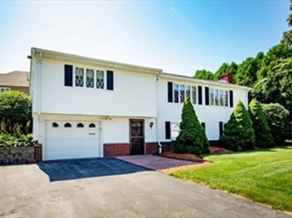 3 Stockade Rd, Saugus, MA 01906