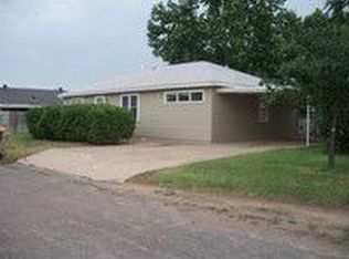 220 E Van Buren St, Mangum, OK 73554