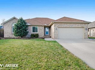 51273 Blue Spruce Dr, Macomb, MI 48042