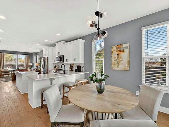7th image of this home