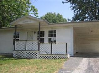 852 Twin Oak Dr, Hillsboro, MO 63050