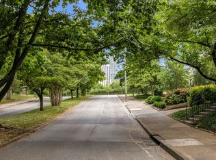 106 W End Pl, Nashville, TN 37205