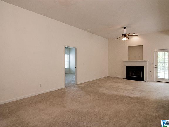5th image of 1143 Castlemaine Dr