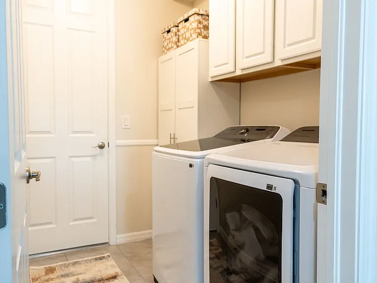 14888 Edgewater Cir — Photo 13