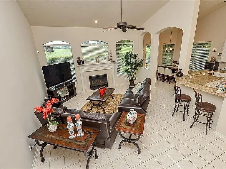 1306 Ventura Canyon Dr — Photo 18