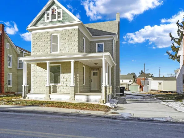 411 3rd St, Hanover, PA 17331