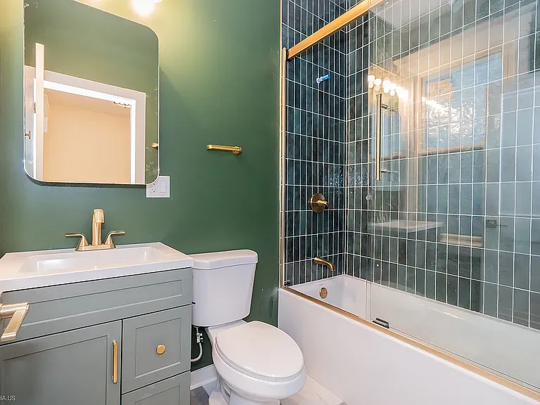 1711 W Henderson St #2 — Photo 12