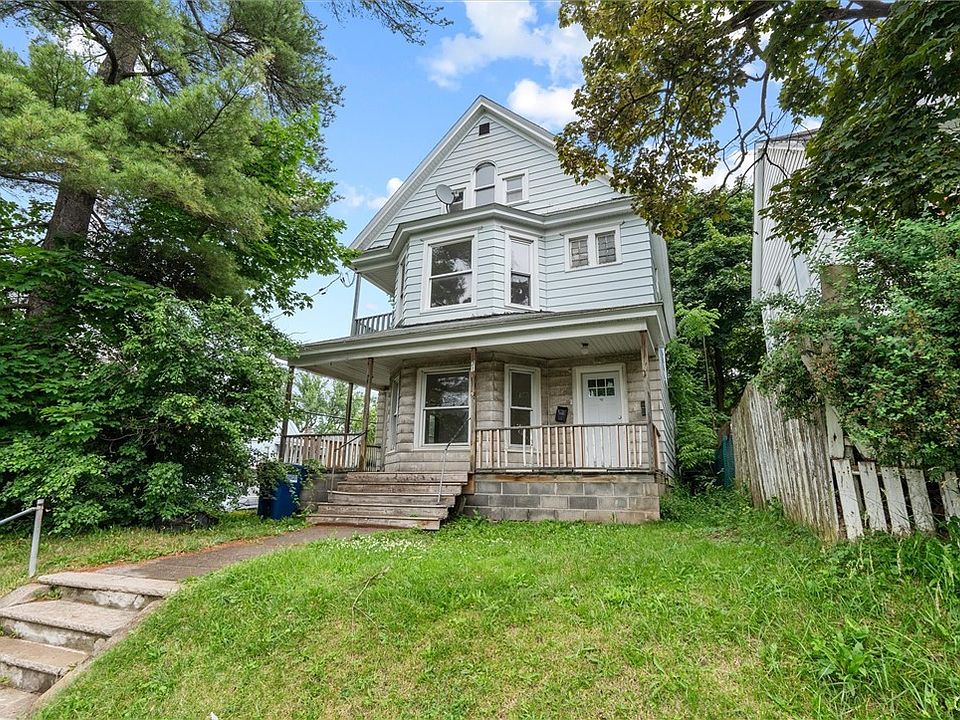 1st image of 712 Oak St