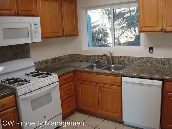 3rd image of 8645 Mellmanor Dr APT A