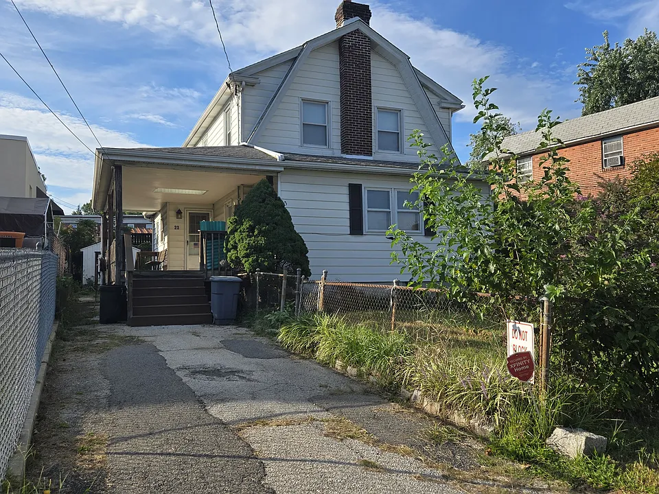 23 Montgomery Ave