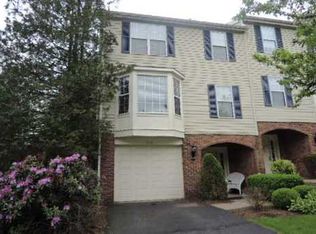 652 Newport Dr, Pittsburgh, PA 15235