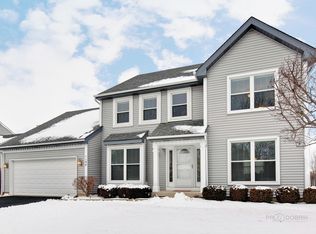 1198 Hummingbird Ln, Grayslake, IL 60030