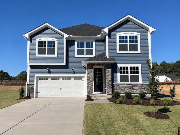 323 Mistflower Ln, Fuquay Varina, NC 27526