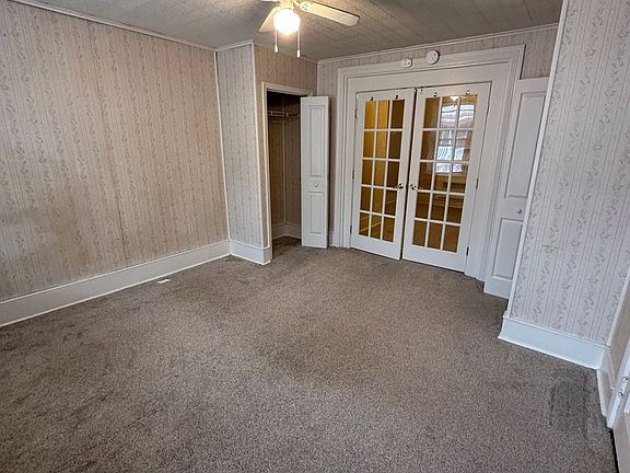 5th image of 26 E Main St