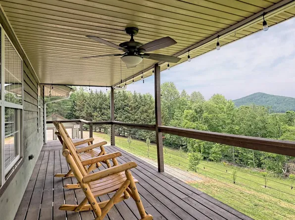 141 Fairview Ave, Blairsville, GA 30512