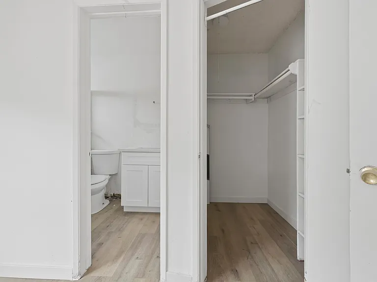 3877 Menlo Ave #1 — Photo 13