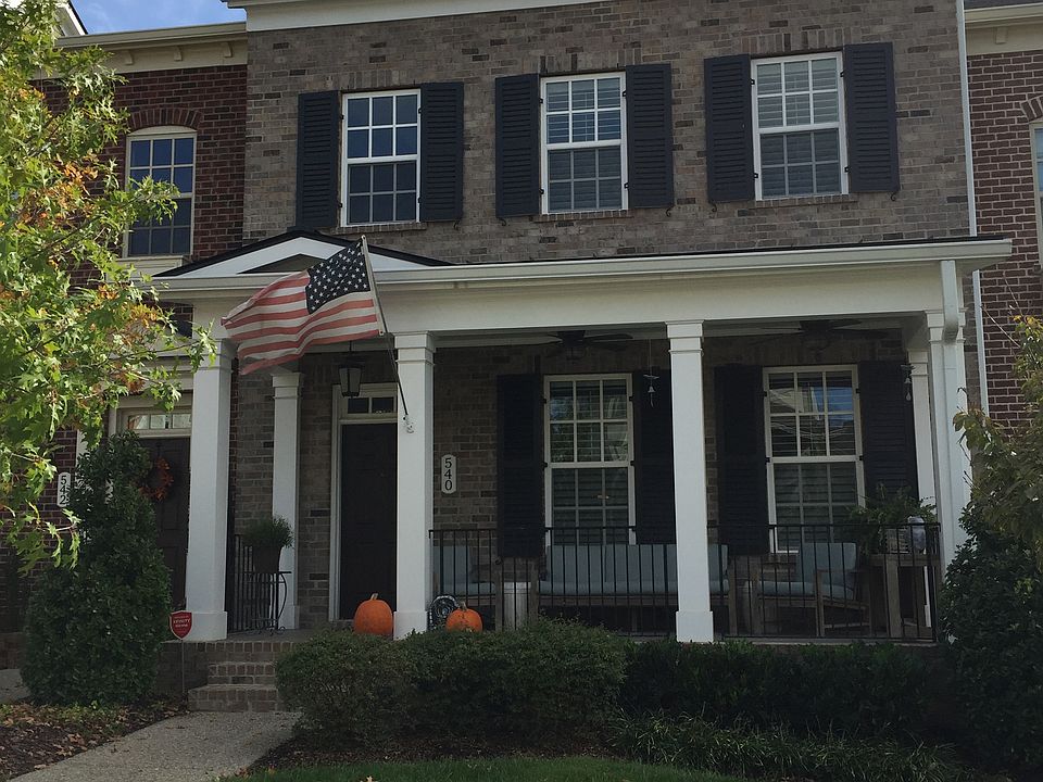Spacious front porch