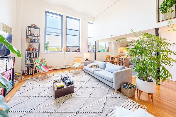 Rented by Owner | media 9