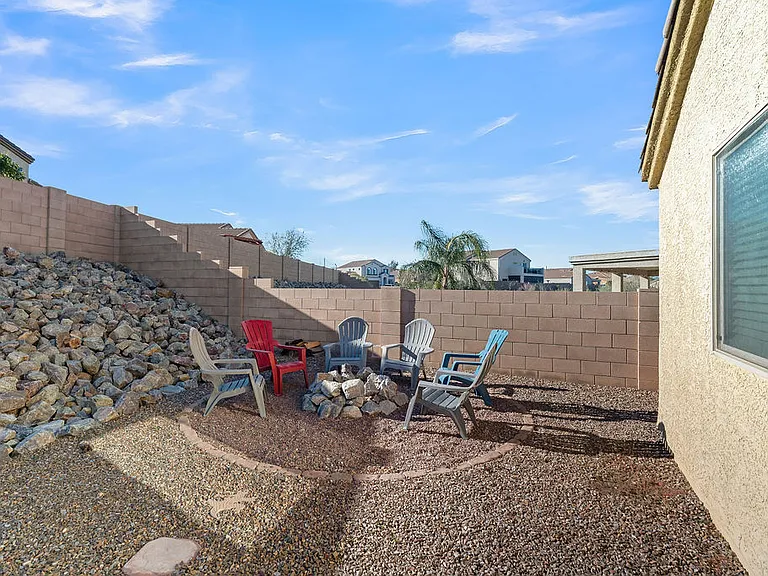 357 W Herschel H Hobbs Pl — Photo 4