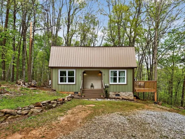 44 Acorn Trl #B, Cleveland, GA 30528