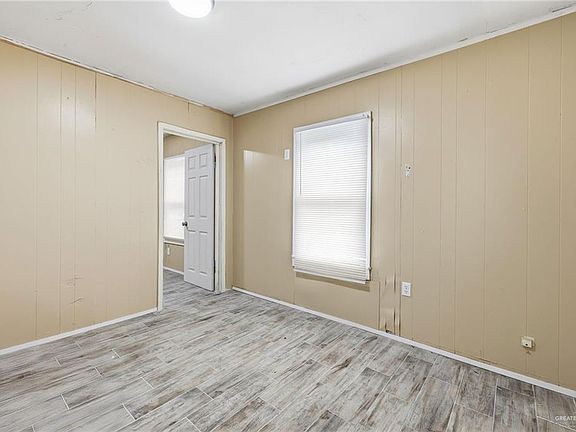 3rd image of 525 N 20th St APT F