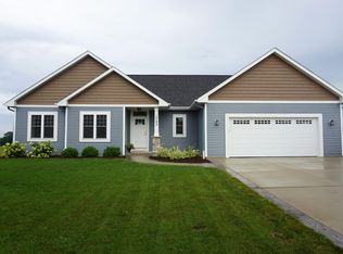 1783 Shumann Dr, Union Grove, WI 53182