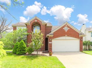 5769 Cedar Ridge Dr, Ann Arbor, MI 48103