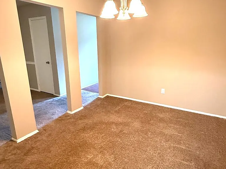 349 Harvard Rd — Photo 15