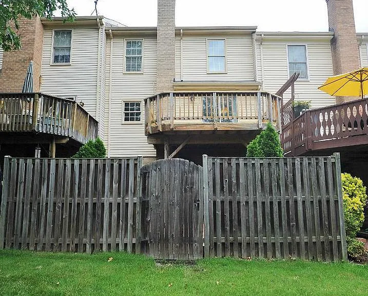 7411 Salford Ct — Photo 25